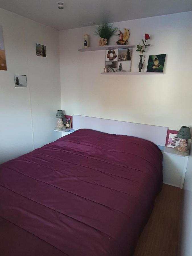 Rose 27 Hotel Aups Esterno foto